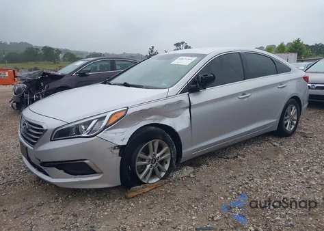 2017 Hyundai Sonata z USA, uszkodzony, nr VIN 5NPE24AF5HH524544